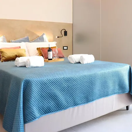 Affittacamere La Piazzetta Luxury 4*